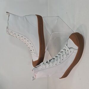 Topshop Titan High Top White Leather Sneaker size 9½